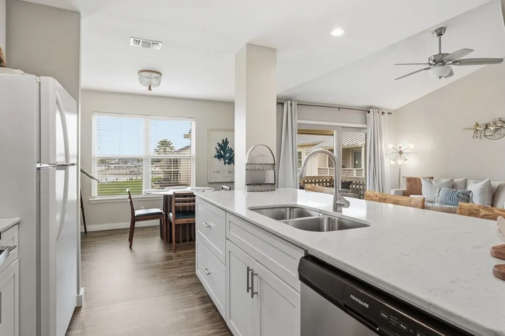 2412 Bayhouse Drive #2412 Rockport, TX 78382