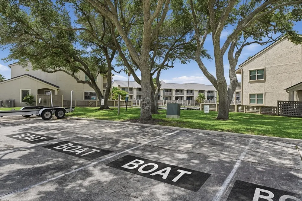 2412 Bayhouse Drive #2412 Rockport, TX 78382