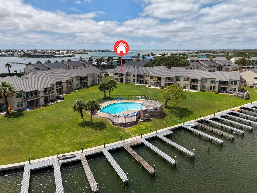 2412 Bayhouse Drive #2412 Rockport, TX 78382