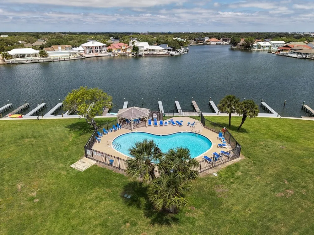 2412 Bayhouse Drive #2412 Rockport, TX 78382