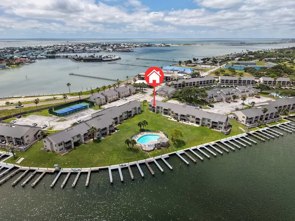 2412 Bayhouse Drive #2412 Rockport, TX 78382