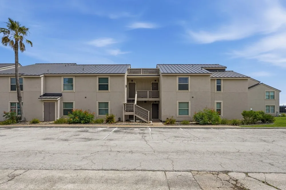 2412 Bayhouse Drive #2412 Rockport, TX 78382