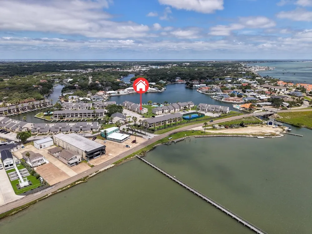 2412 Bayhouse Drive #2412 Rockport, TX 78382