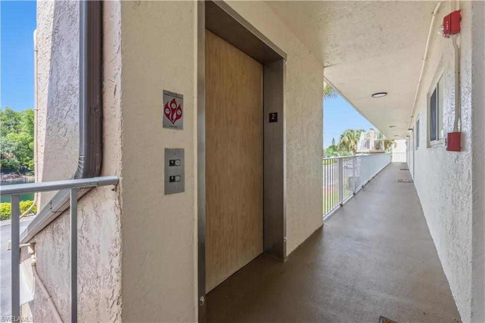 1004 Manatee Road #H206 Naples, FL 34114
