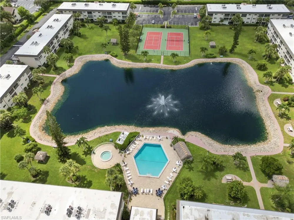 1004 Manatee Road #H206 Naples, FL 34114