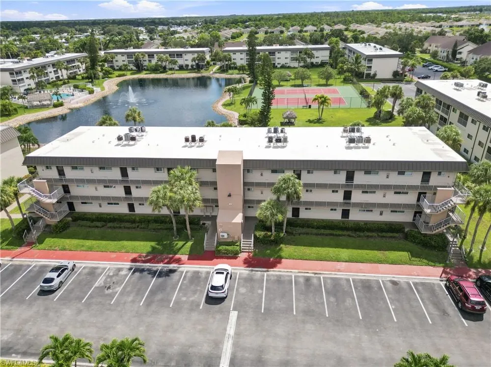 1004 Manatee Road #H206 Naples, FL 34114