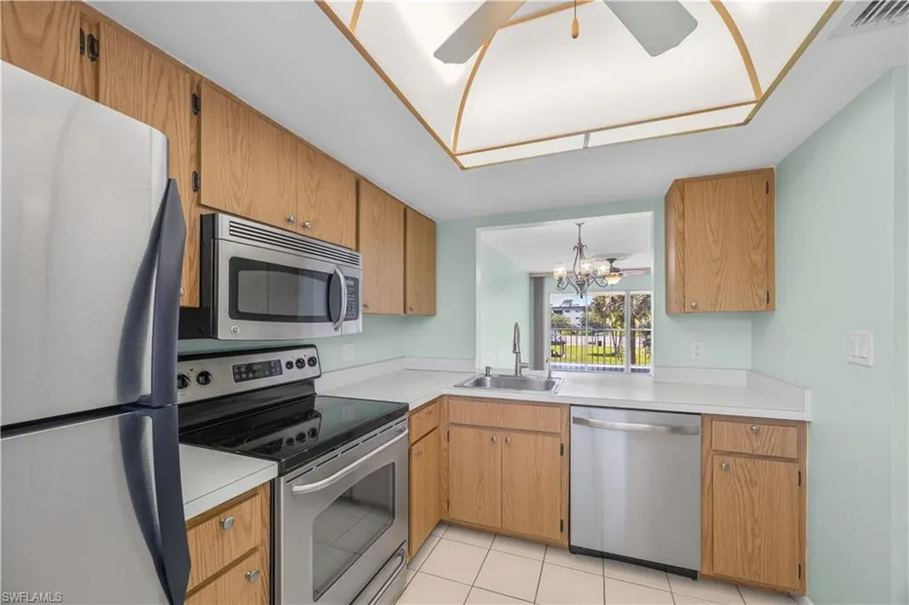 1004 Manatee Road #H206 Naples, FL 34114