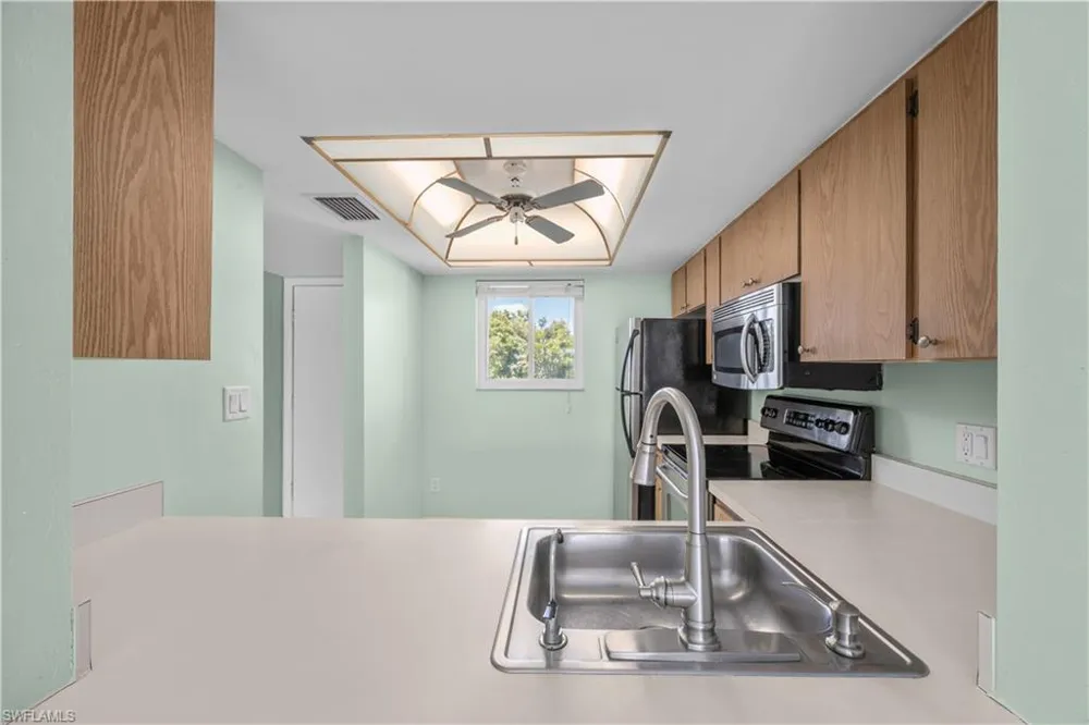 1004 Manatee Road #H206 Naples, FL 34114