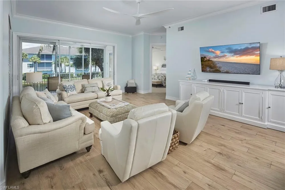 740 Bentwater Circle #101 Naples, FL 34108