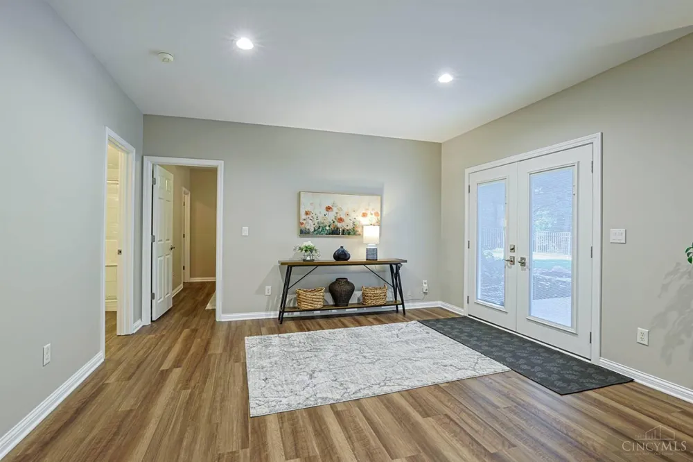 5504 Enterprise Drive Miami, OH 45150