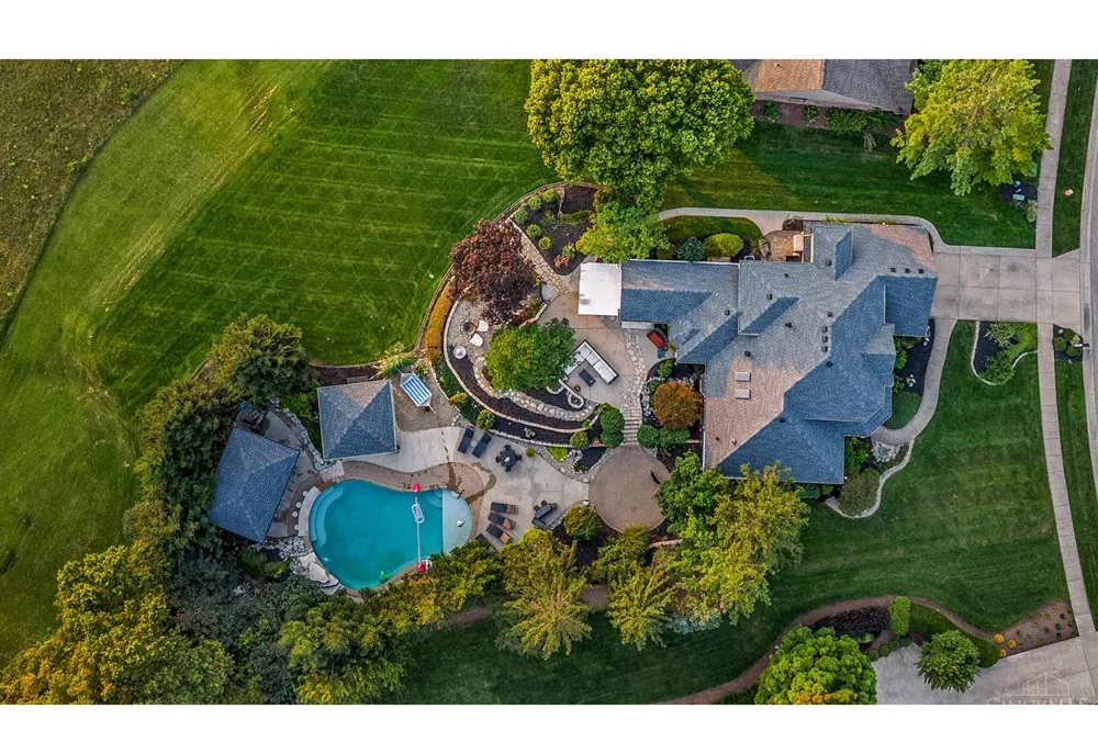 20 Fairwood Drive Miamisburg, OH 45342