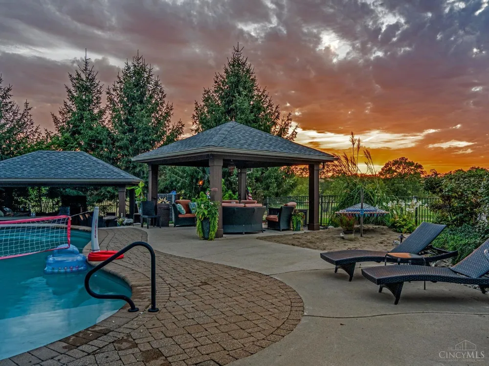 20 Fairwood Drive Miamisburg, OH 45342