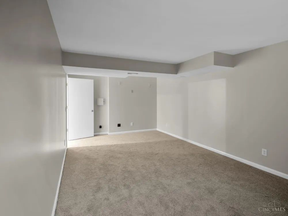20 Fairwood Drive Miamisburg, OH 45342