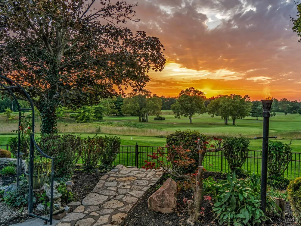 20 Fairwood Drive Miamisburg, OH 45342