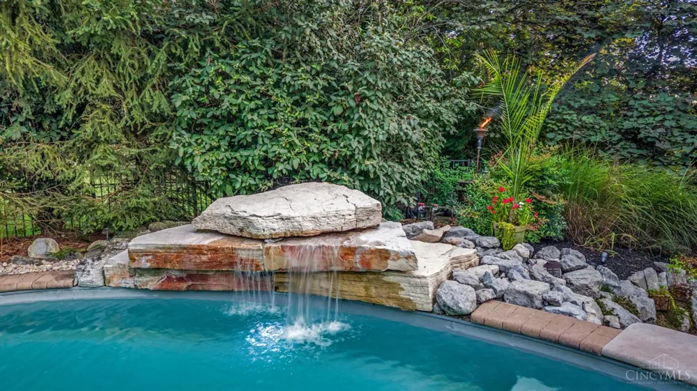 20 Fairwood Drive Miamisburg, OH 45342