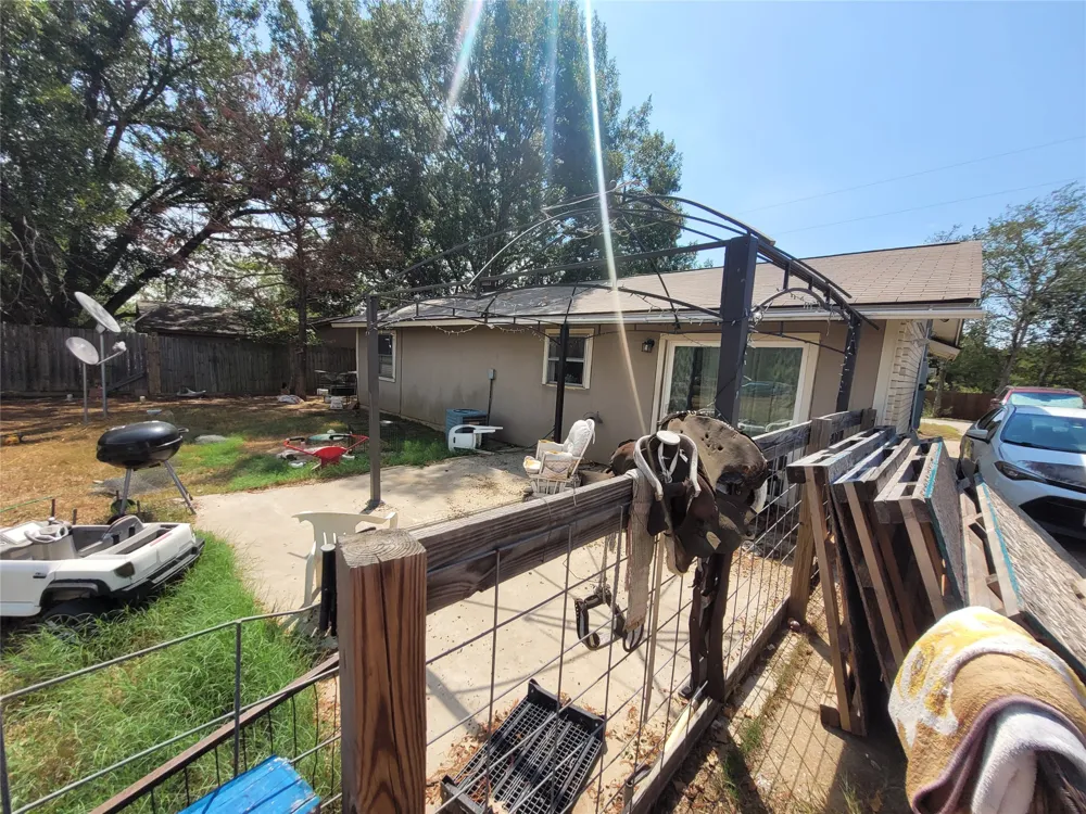 134 Whispering Pines Drive Bastrop, TX 78602