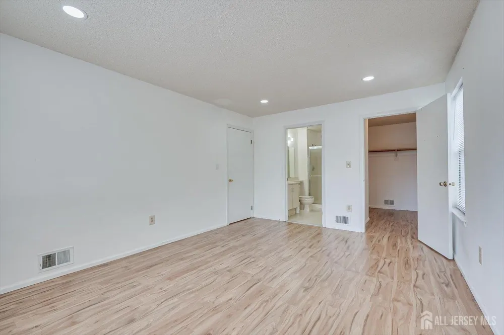 349 Lancaster Court Piscataway, NJ 08854