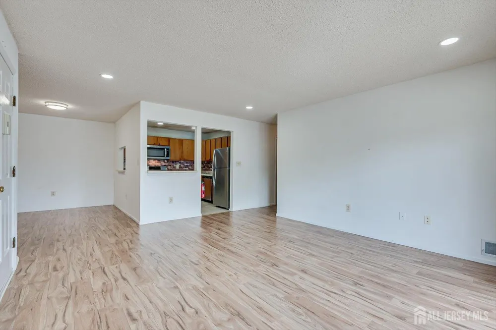 349 Lancaster Court Piscataway, NJ 08854