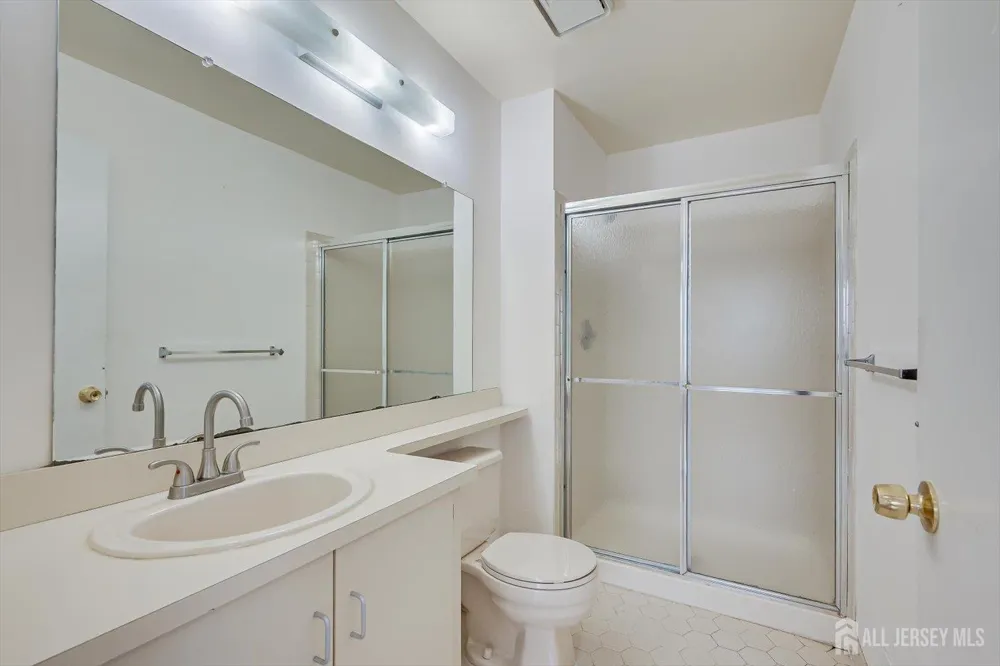 349 Lancaster Court Piscataway, NJ 08854