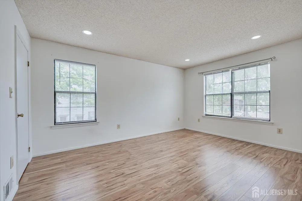 349 Lancaster Court Piscataway, NJ 08854