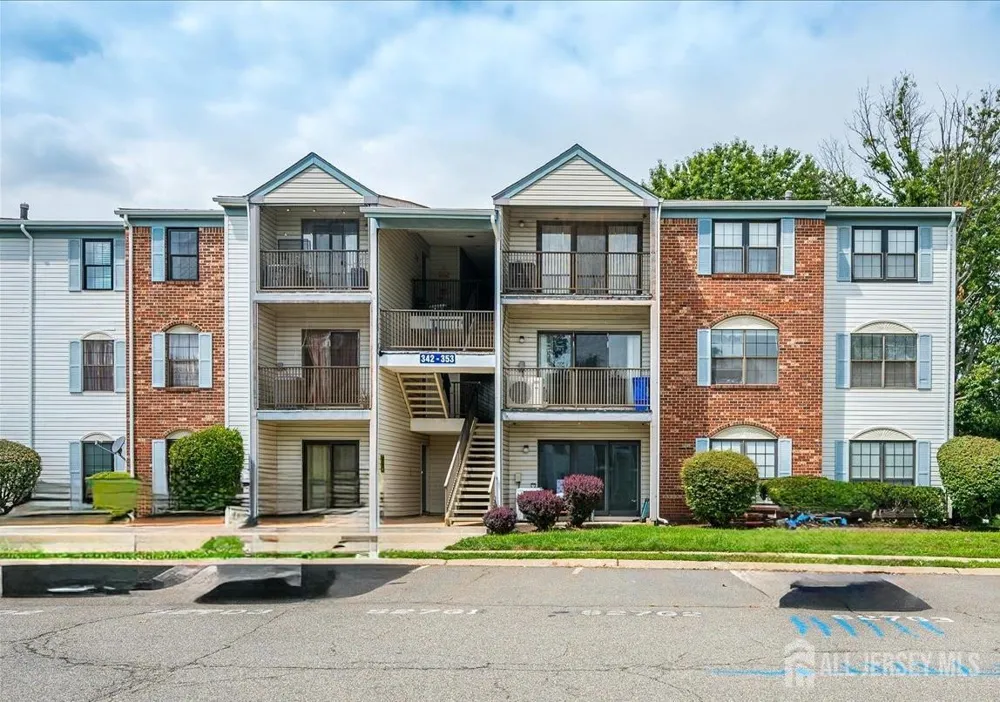 349 Lancaster Court Piscataway, NJ 08854
