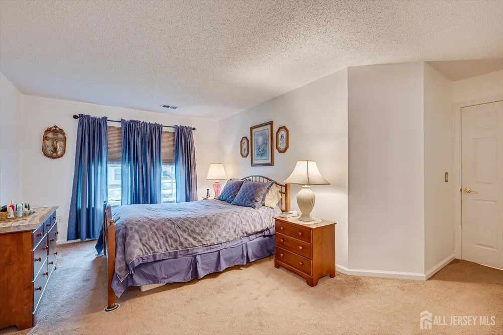 1801 Bayhead Drive Sayreville, NJ 08859