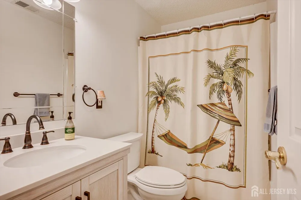 1801 Bayhead Drive Sayreville, NJ 08859