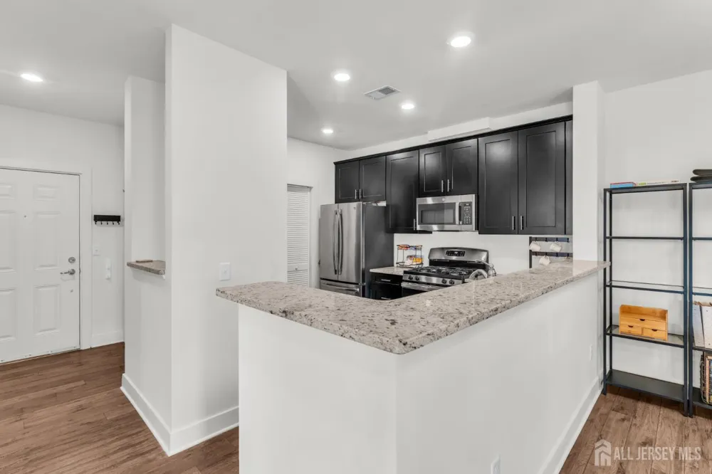 637 Marion Lane Monroe, NJ 08831