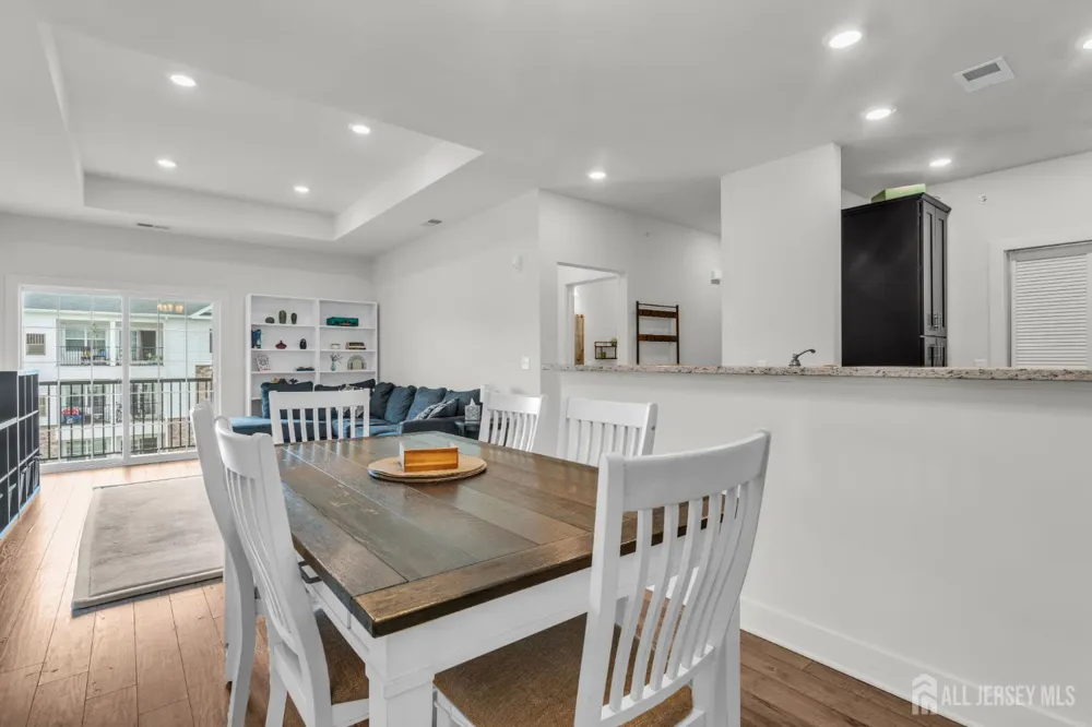 637 Marion Lane Monroe, NJ 08831