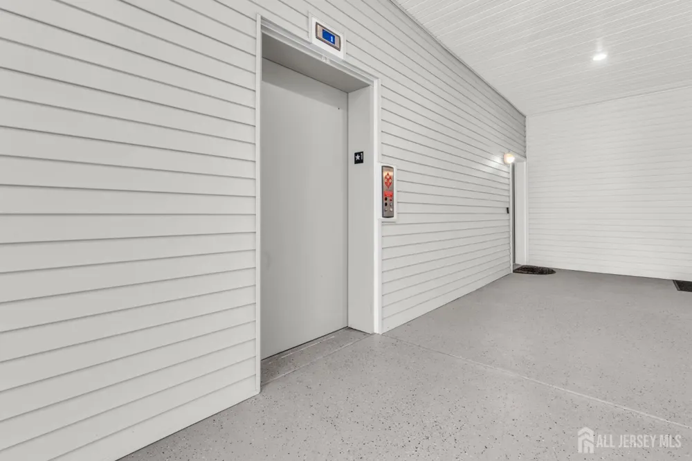 637 Marion Lane Monroe, NJ 08831