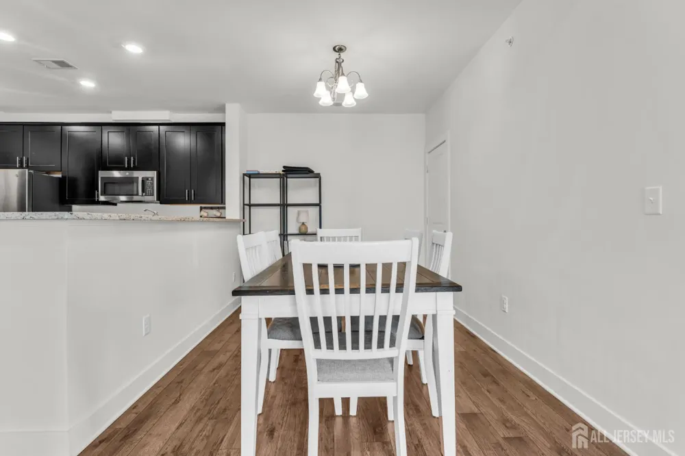 637 Marion Lane Monroe, NJ 08831