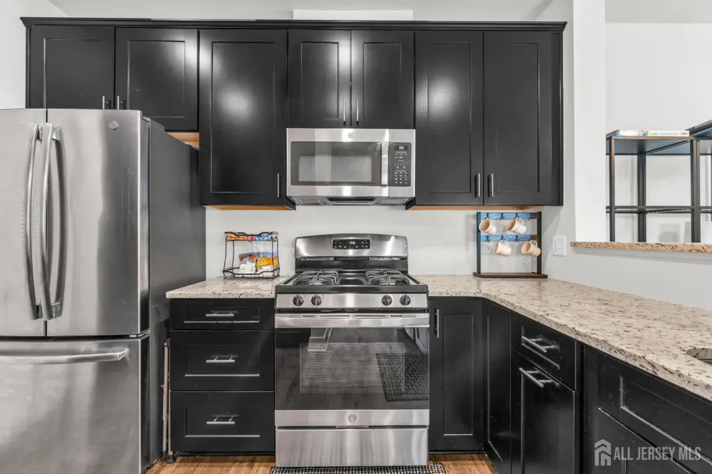 637 Marion Lane Monroe, NJ 08831