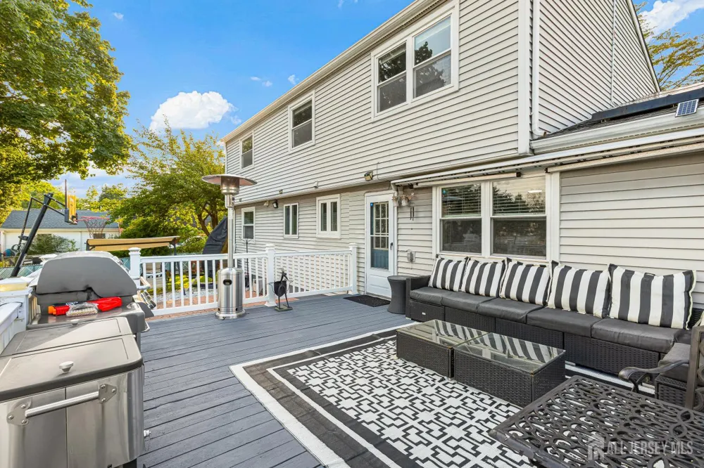 907 Mer-edinburg Road Hamilton, NJ 08690