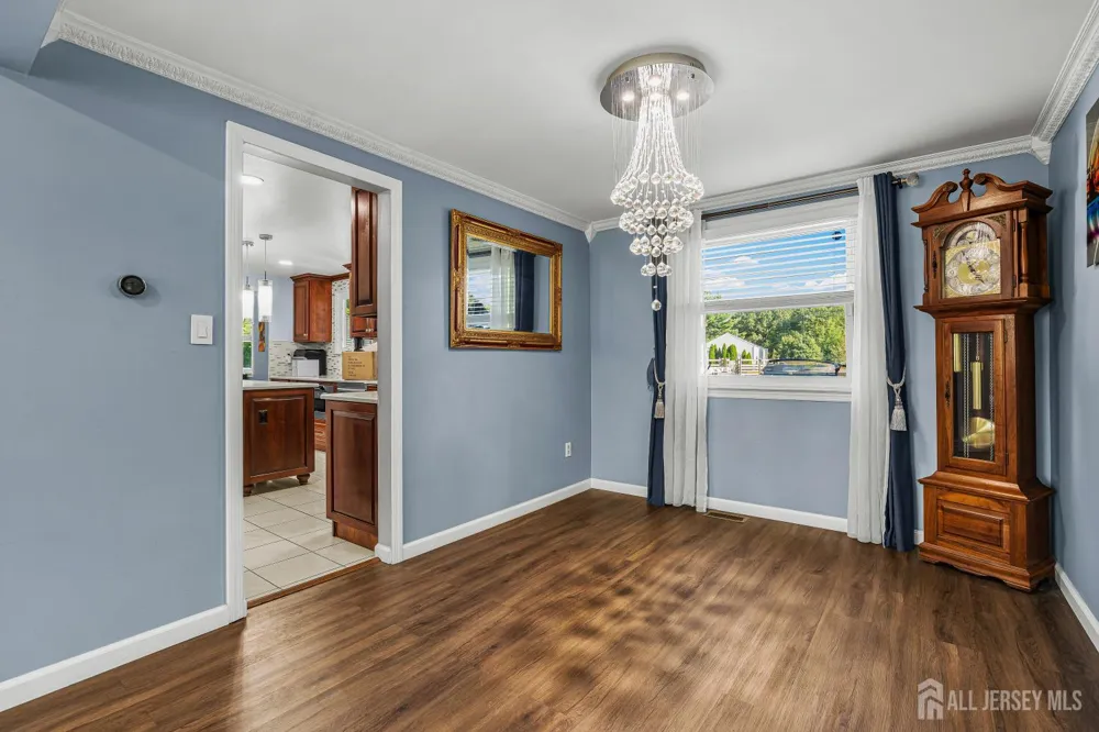 907 Mer-edinburg Road Hamilton, NJ 08690