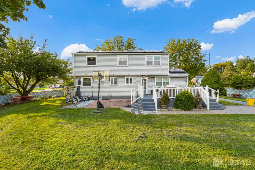 907 Mer-edinburg Road Hamilton, NJ 08690