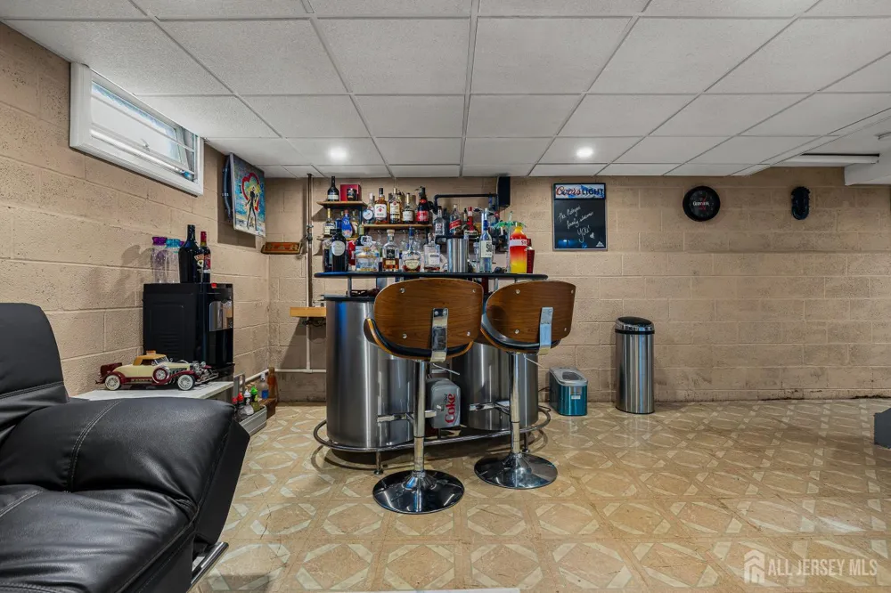 907 Mer-edinburg Road Hamilton, NJ 08690