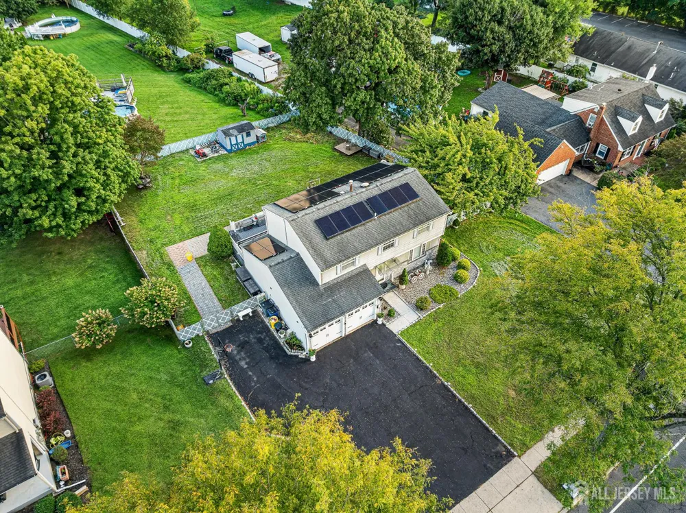 907 Mer-edinburg Road Hamilton, NJ 08690