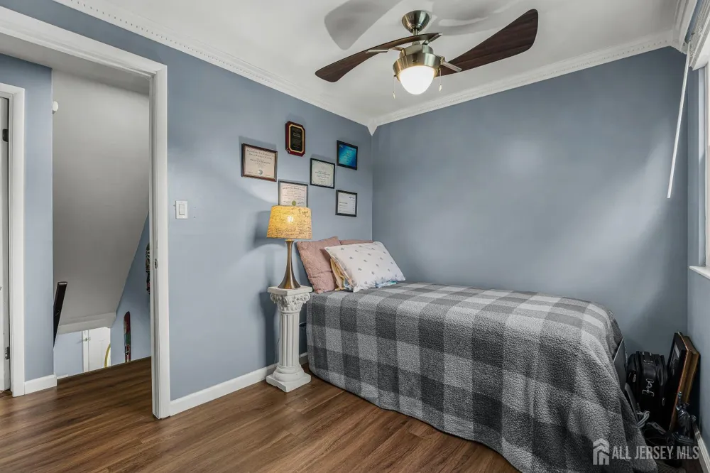 907 Mer-edinburg Road Hamilton, NJ 08690