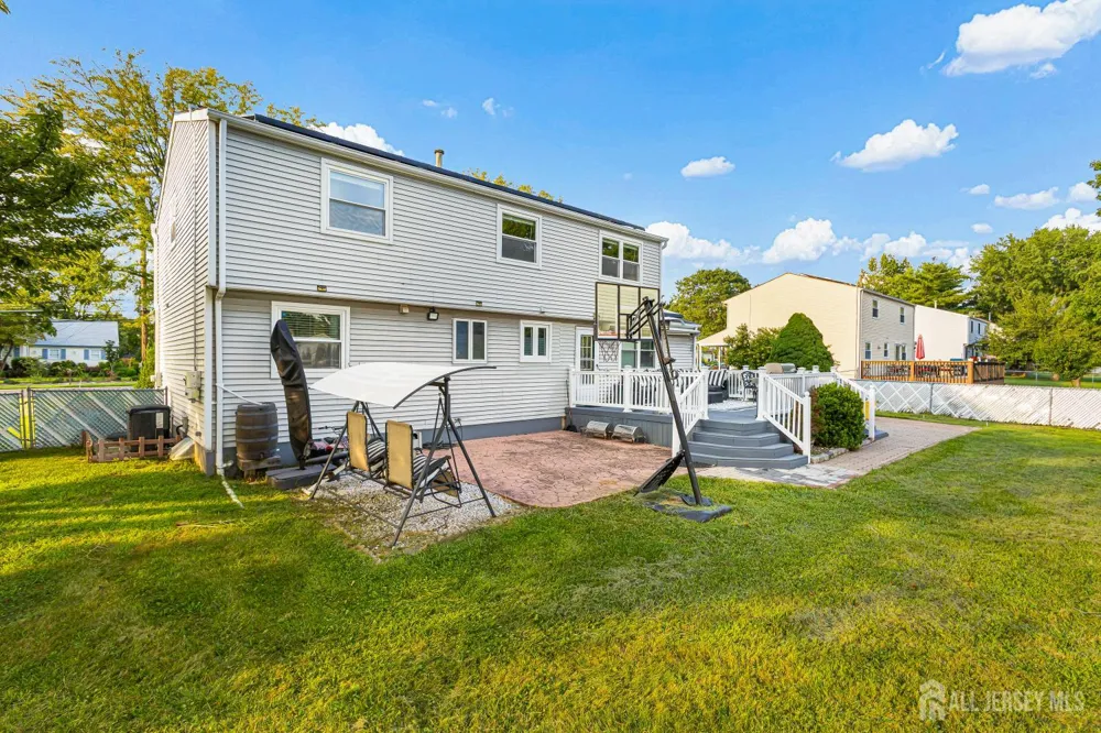 907 Mer-edinburg Road Hamilton, NJ 08690