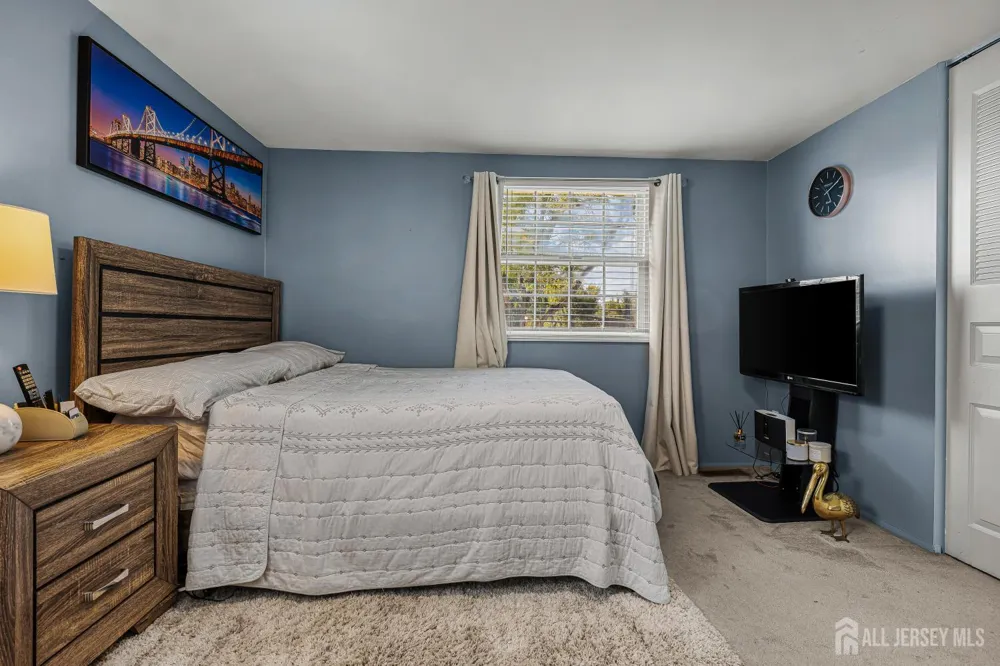 907 Mer-edinburg Road Hamilton, NJ 08690