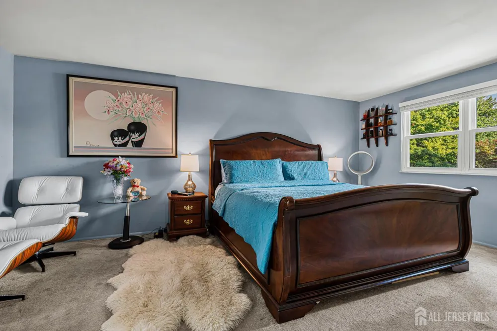 907 Mer-edinburg Road Hamilton, NJ 08690