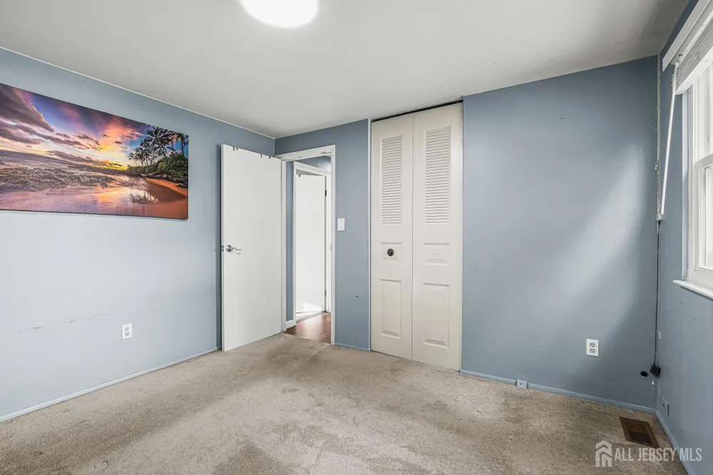 907 Mer-edinburg Road Hamilton, NJ 08690