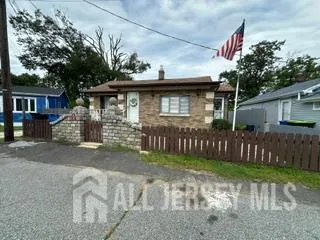 216 Hillcrest Avenue Old Bridge, NJ 08879