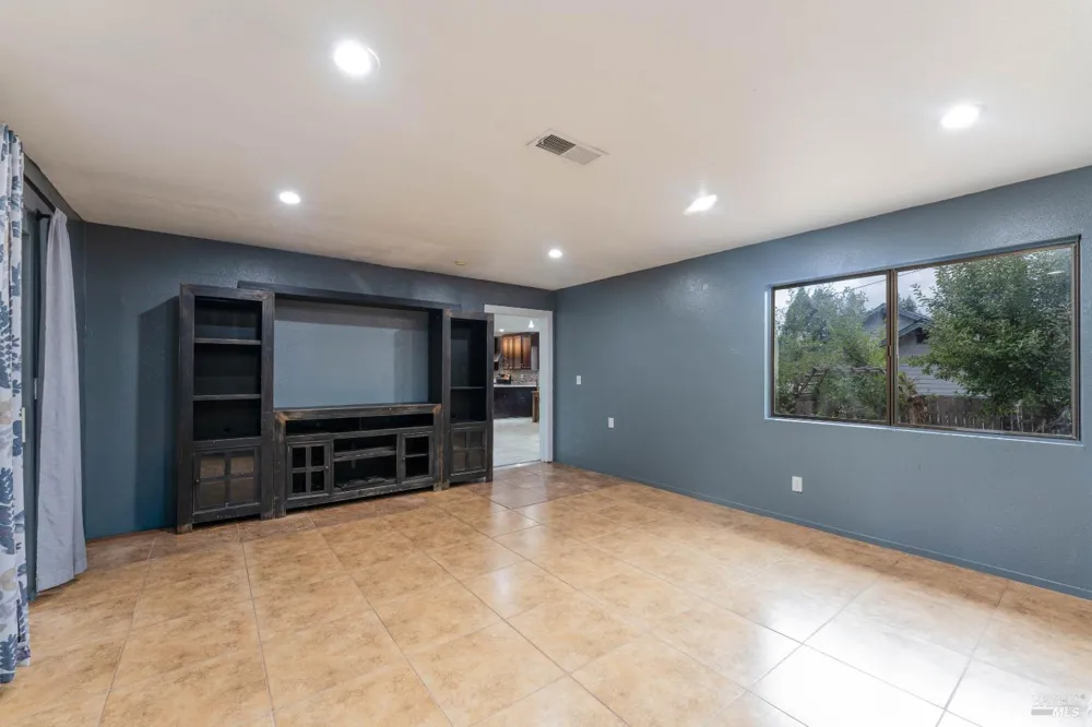 1471 Harrah Place Willits, CA 95490