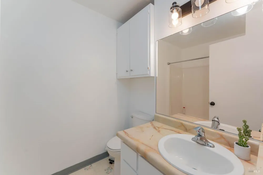 1471 Harrah Place Willits, CA 95490