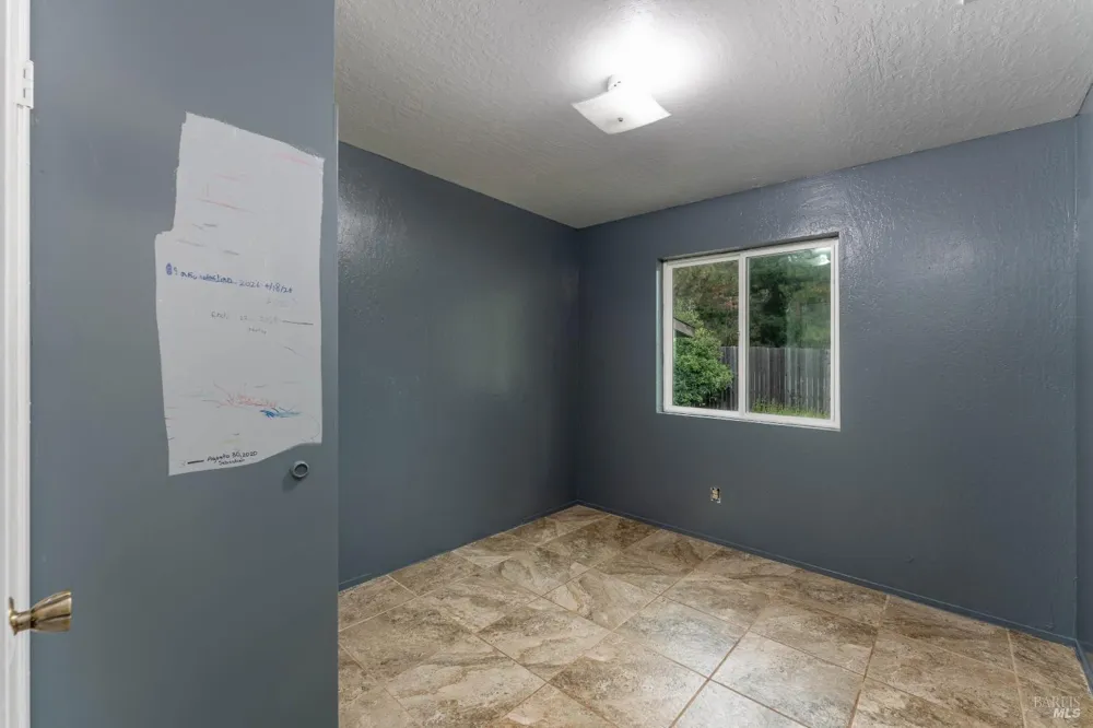 1471 Harrah Place Willits, CA 95490