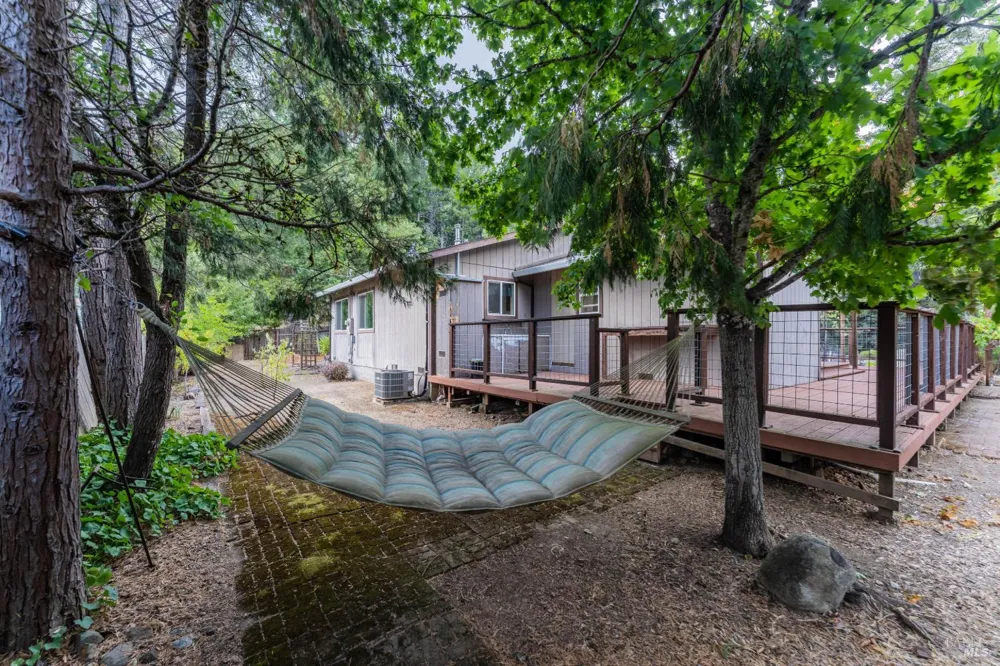 1471 Harrah Place Willits, CA 95490