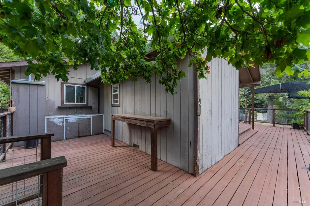 1471 Harrah Place Willits, CA 95490