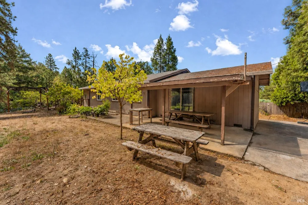 1471 Harrah Place Willits, CA 95490
