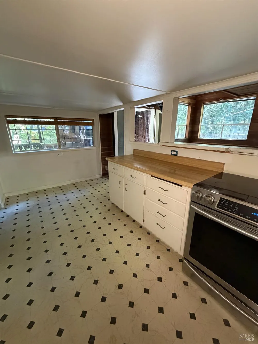 14692 Canyon 1 Road Guerneville, CA 95446